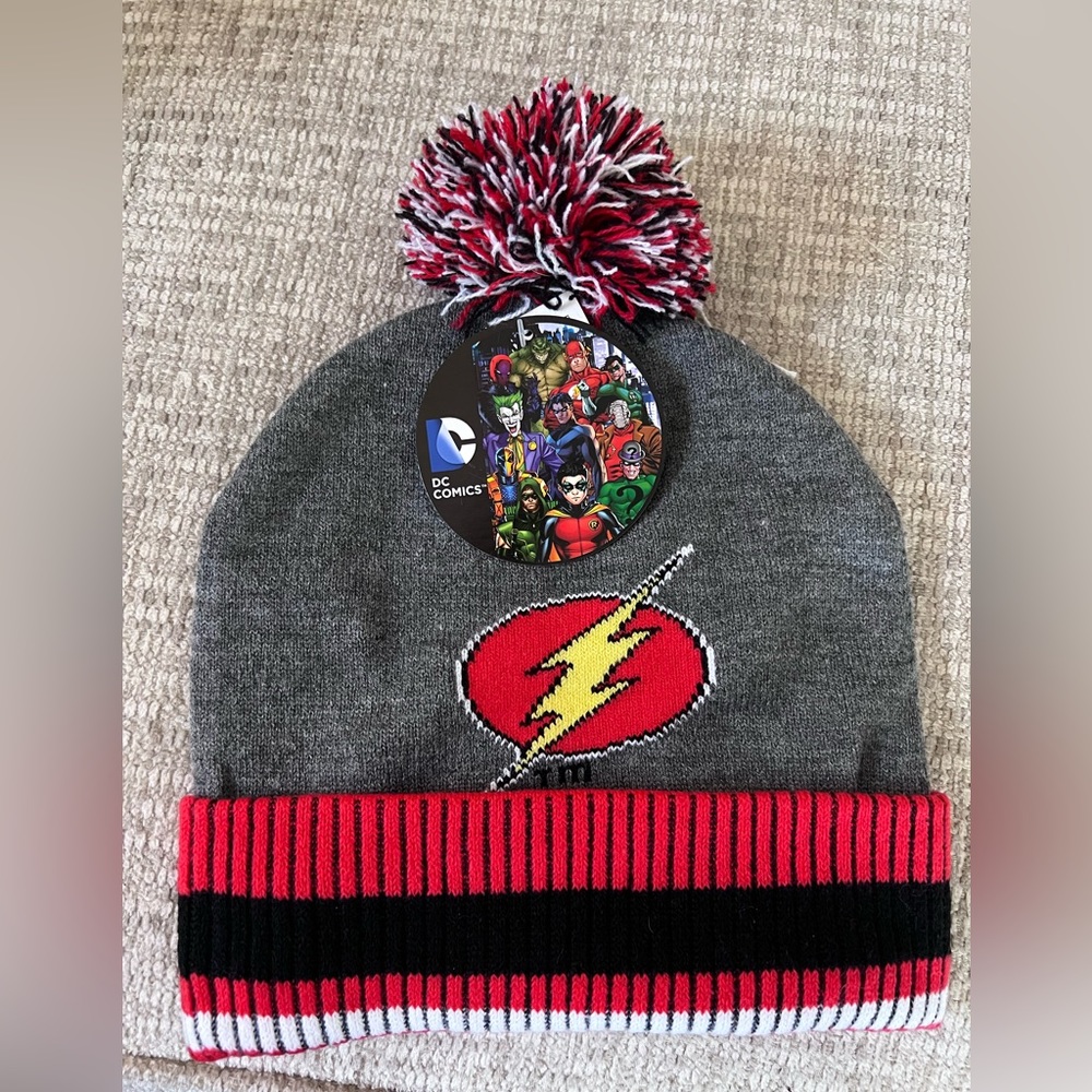 DC Comics WB Flash Beanie NWT